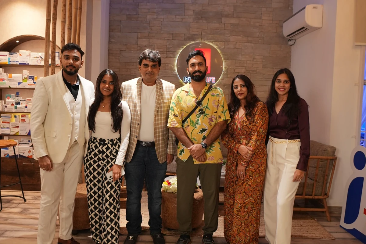 Dinesh Karthik, brand ambassador - official Intra Life photo